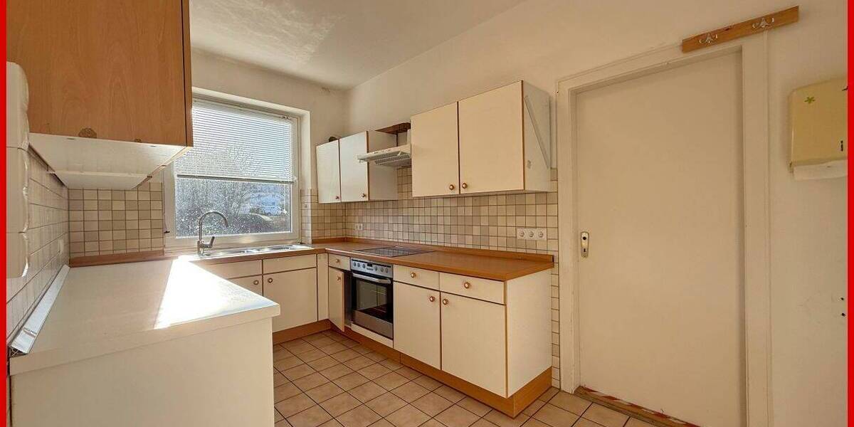 Einfamilienhaus Schleswig - 9 Zimmer, 259 m&sup2;, 275.000&euro; | Angebot:26029303