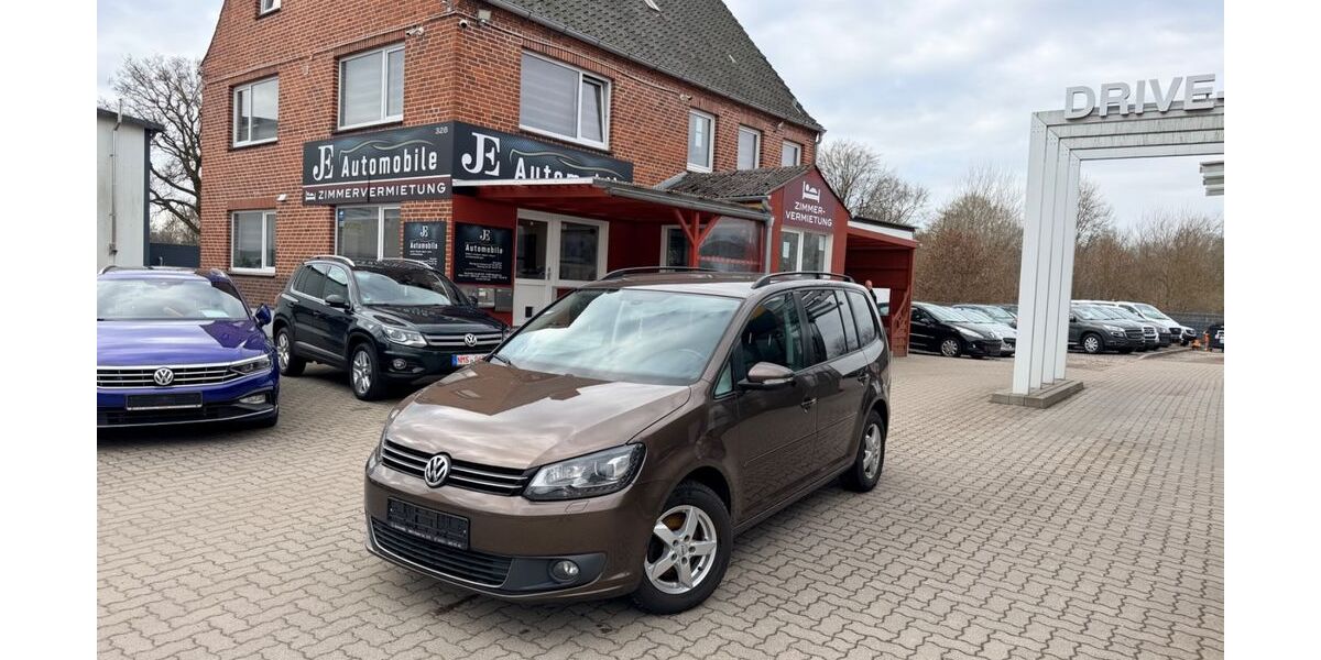 VW Touran 208.000 km 5.299 &euro; Schleswig-Holstein - Neumünster 24539