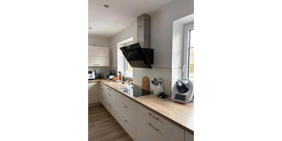 Einfamilienhaus Stapel - 7 Zimmer, 220 m&sup2;, 1.400&euro; | Angebot:25607090