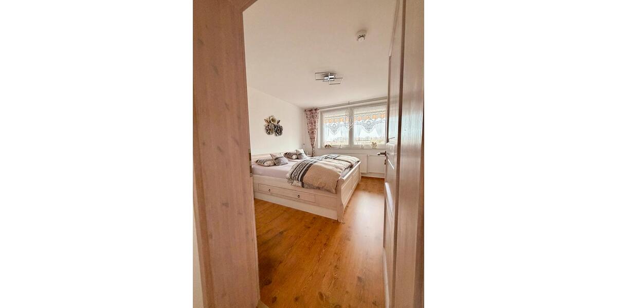 Etagenwohnung Borgstedt - 3 Zimmer, 80 m&sup2;, 1.080&euro; | Angebot:25271917