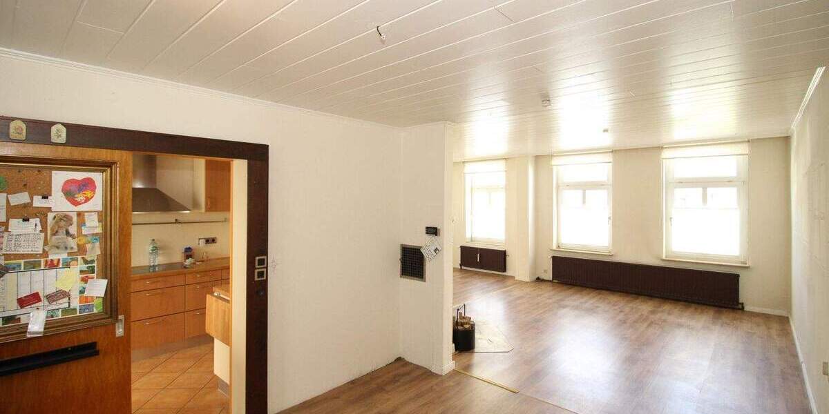 Einfamilienhaus Schleswig - 5 Zimmer, 140 m&sup2;, 275.000&euro; | Angebot:25671434