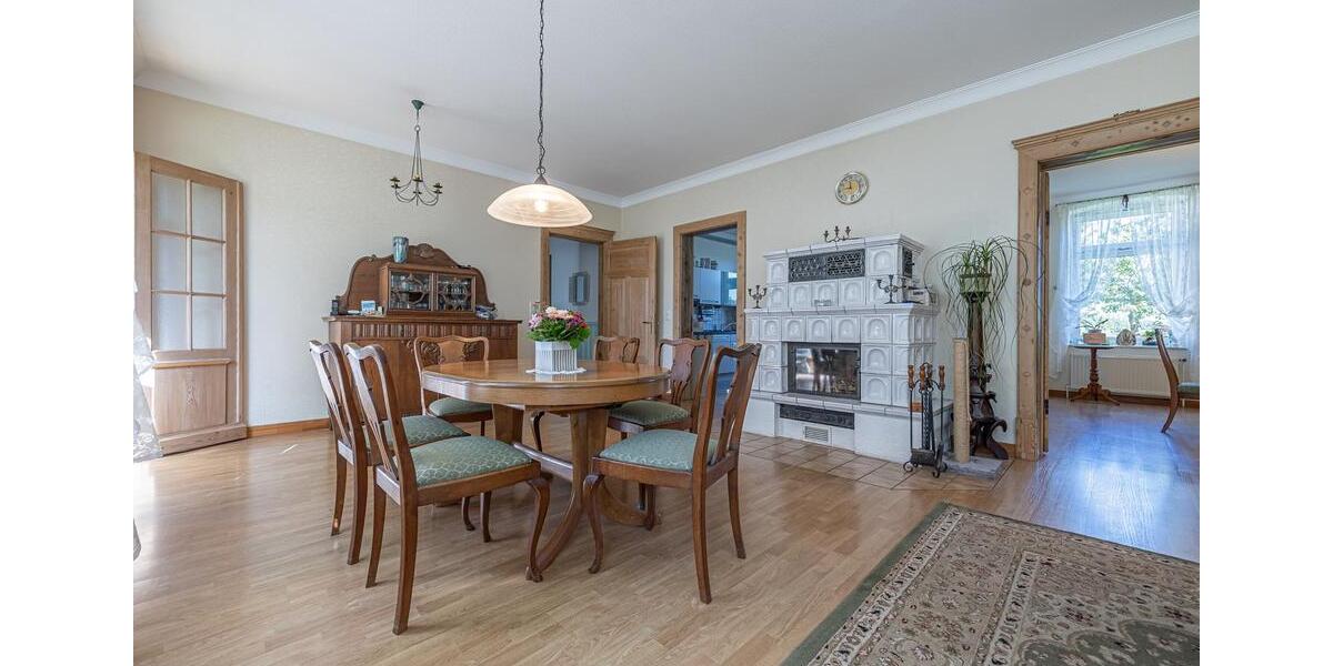 Einfamilienhaus Tolk - 10 Zimmer, 320 m&sup2;, 750.000&euro; | Angebot:25782710