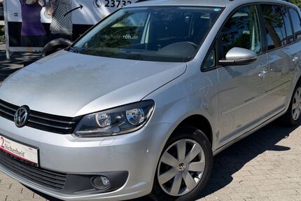 VW Touran 104.000 km 11.900 &euro; Schleswig 24837