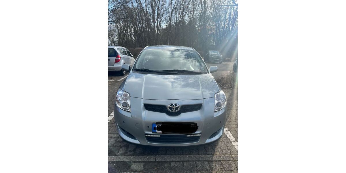 Toyota Auris 41.600 km 8.500 &euro; Fockbek 24787