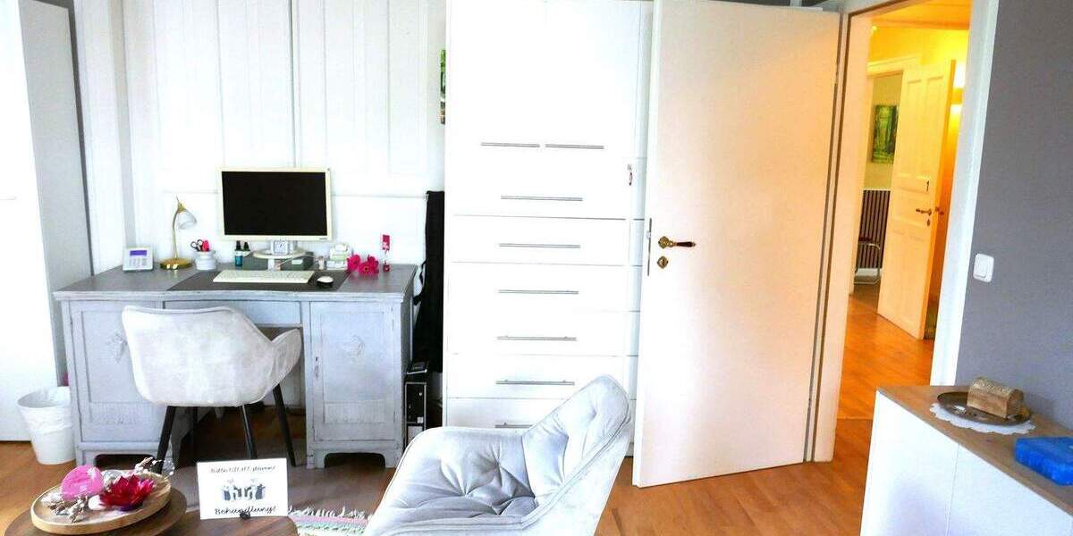 Gewerbeobjekt Rendsburg - 8 Zimmer, 160 m&sup2;, 229.000&euro; | Angebot:25779951