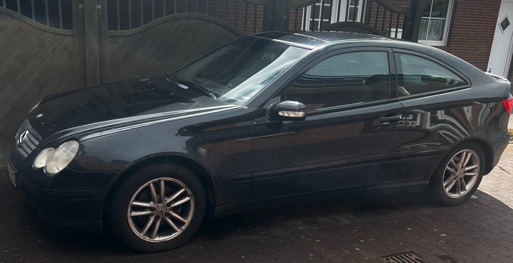 Mercedes-Benz 200 249.000 km 2.850 &euro; Bredenbek 24796