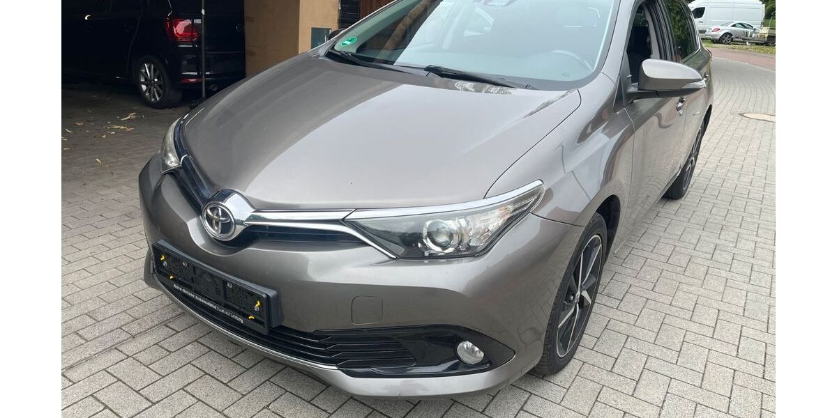 Toyota Auris 137.000 km 7.999 &euro; Kosel 24354