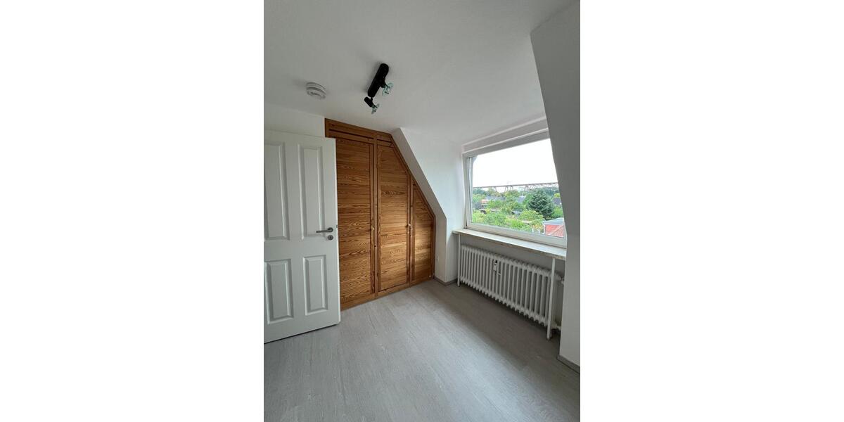 Dachgeschoßwohnung Rendsburg - 4 Zimmer, 76 m&sup2;, 898&euro; | Angebot:25368896