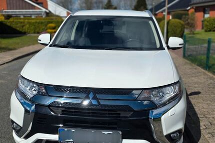 Mitsubishi Plug-in Hybrid Outlander 43.263 km 19.800 &euro; Büdelsdorf 24782
