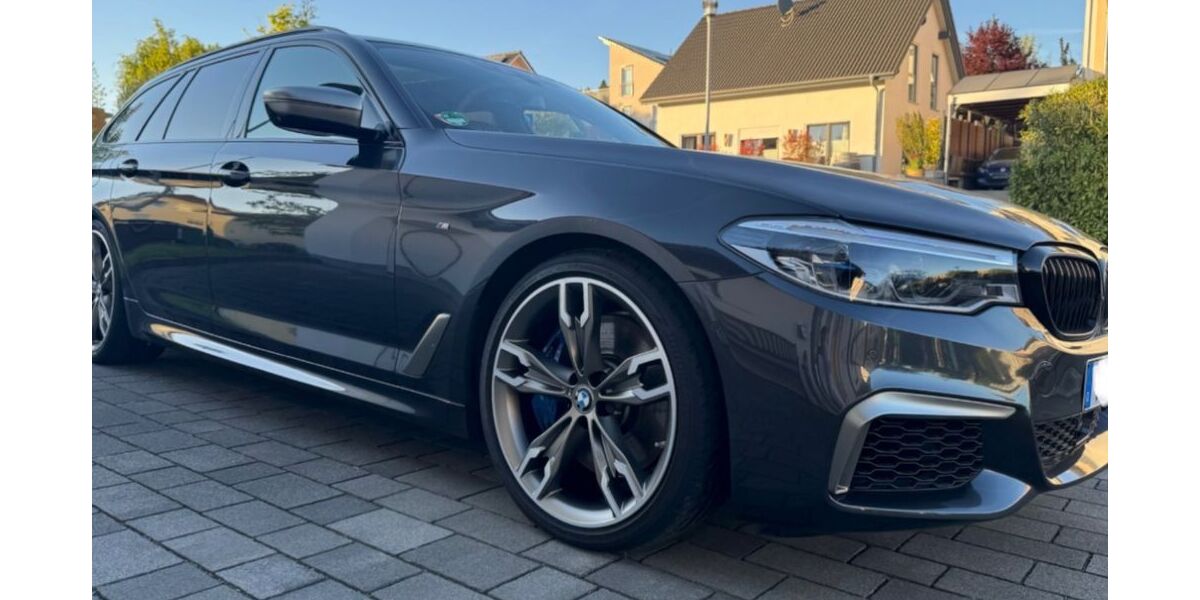 BMW M550 66.200 km 46.990 &euro; Damp 24351