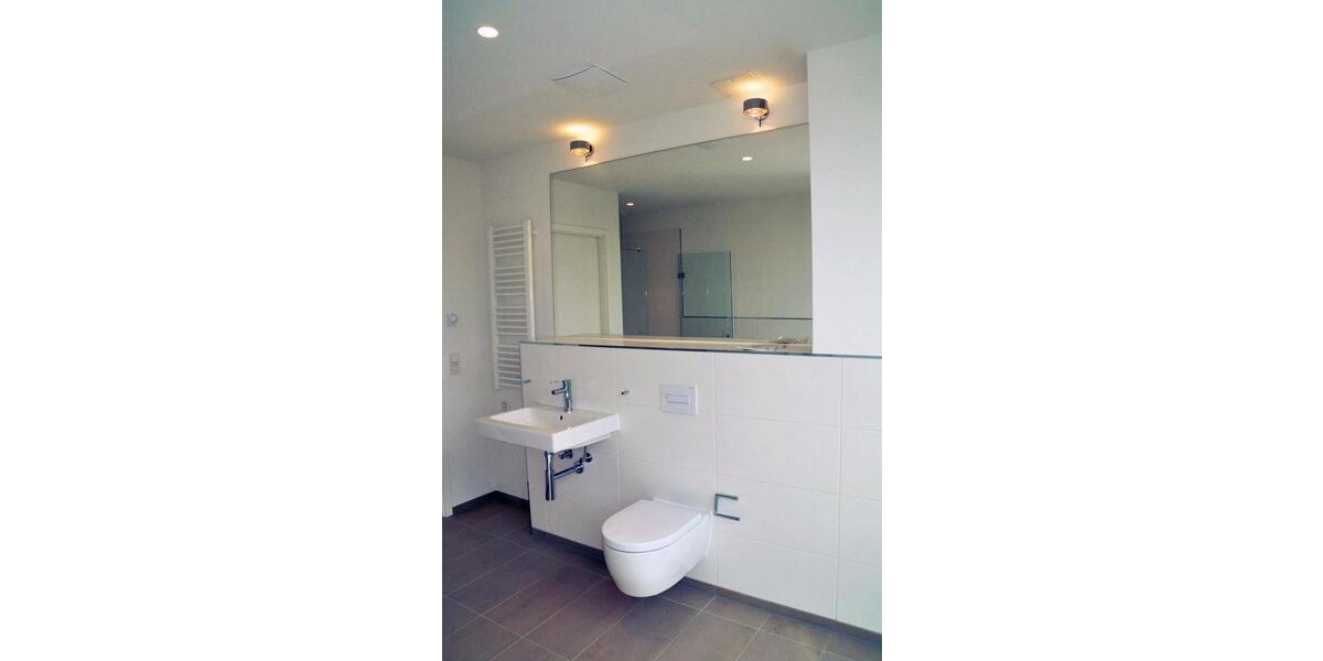 Etagenwohnung Schleswig - 3 Zimmer, 132 m&sup2;, 2.095&euro; | Angebot:25802396