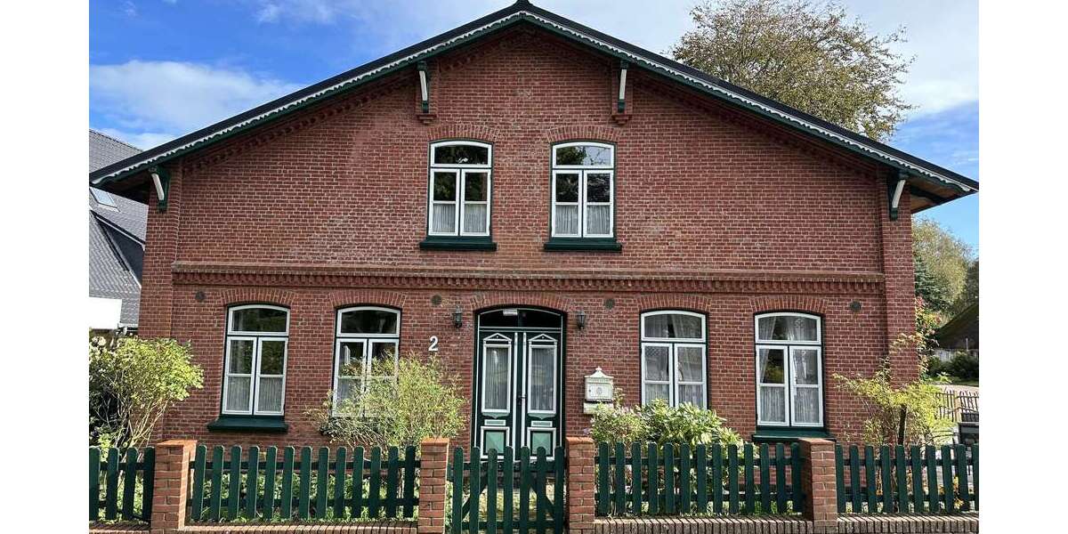 Einfamilienhaus Bergenhusen - 10 Zimmer, 300 m&sup2;, 355.000&euro; | Angebot:23171930