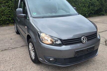VW Caddy 139.838 km 6.990 &euro; Rendsburg 24768