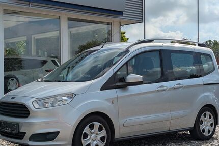 Ford Tourneo Courier 128.300 km 7.690 &euro; Tarp 24963