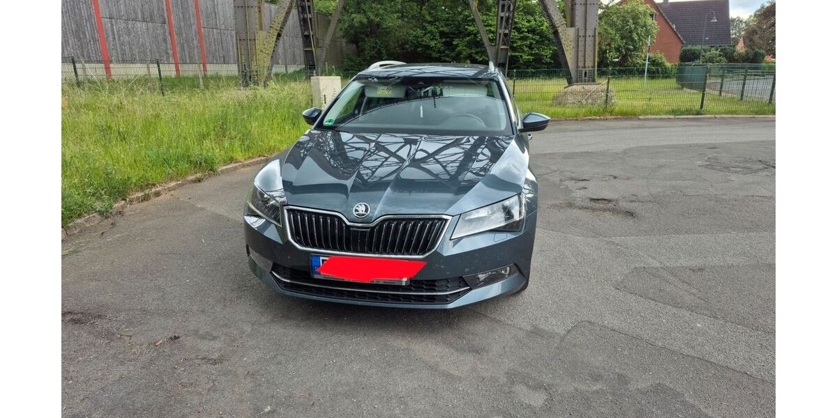 Skoda Superb 108.000 km 20.500 &euro; Osterrönfeld 24783