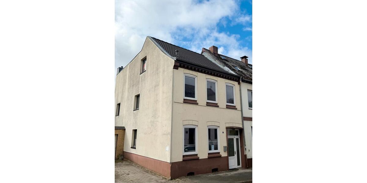 Einfamilienhaus Schleswig - 7 Zimmer, 120 m&sup2;, 1.800&euro; | Angebot:26004435
