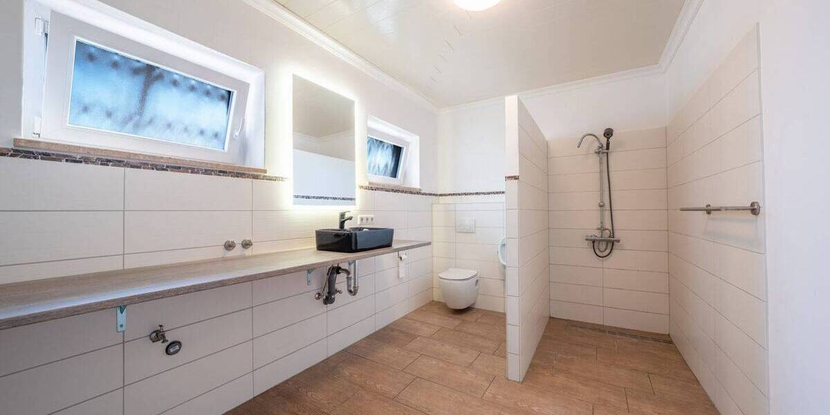 Mehrfamilienhaus, Wohnhaus Kropp - 9 Zimmer, 224 m&sup2;, 469.000&euro; | Angebot:25730186