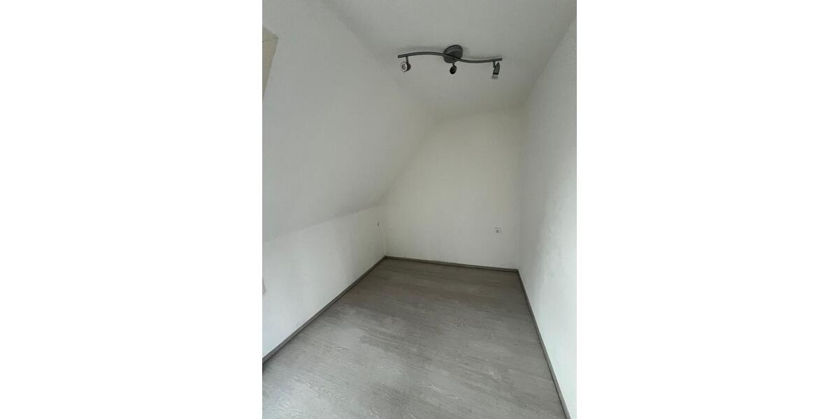 Dachgeschoßwohnung Rendsburg - 4 Zimmer, 76 m&sup2;, 898&euro; | Angebot:25368896