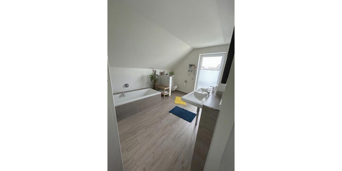 Einfamilienhaus Sehestedt - 6 Zimmer, 165 m&sup2;, 2.200&euro; | Angebot:25513212