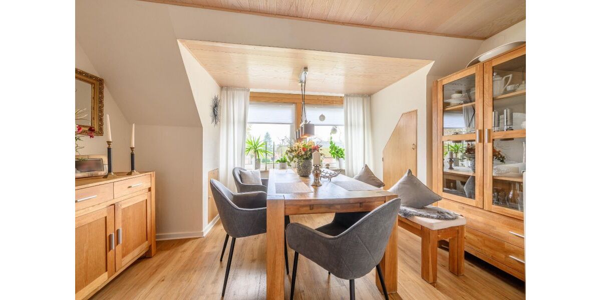 Provisionsfrei* Großzügiges familienfreundliches Zweifamilienhaus mit großem Garten in zentraler Lage in Fockbek - Einfamilienhaus Fockbek | Angebot:25403770