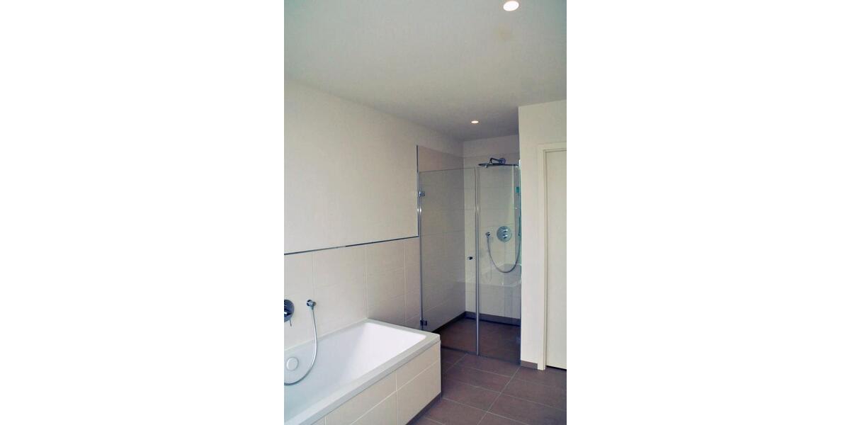 Etagenwohnung Schleswig - 3 Zimmer, 132 m&sup2;, 2.095&euro; | Angebot:25802396