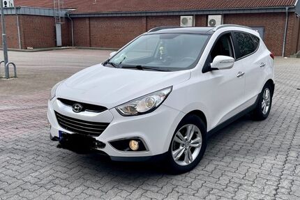 Hyundai ix35 194.000 km 8.250 &euro; Stoltebüll 24409