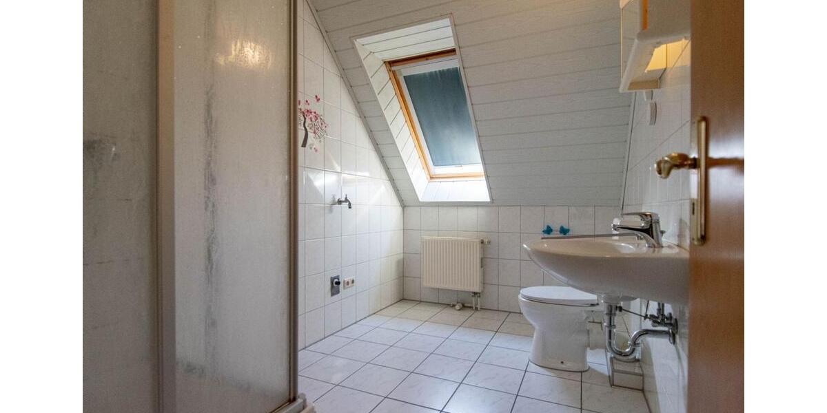 Dachgeschoßwohnung Nübbel - 3 Zimmer, 86 m&sup2;, 800&euro; | Angebot:25974747