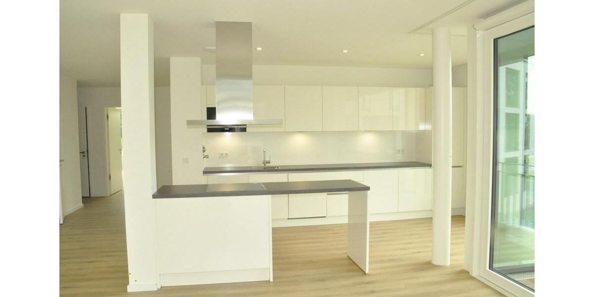 Etagenwohnung Schleswig - 3 Zimmer, 132 m&sup2;, 2.095&euro; | Angebot:25802396