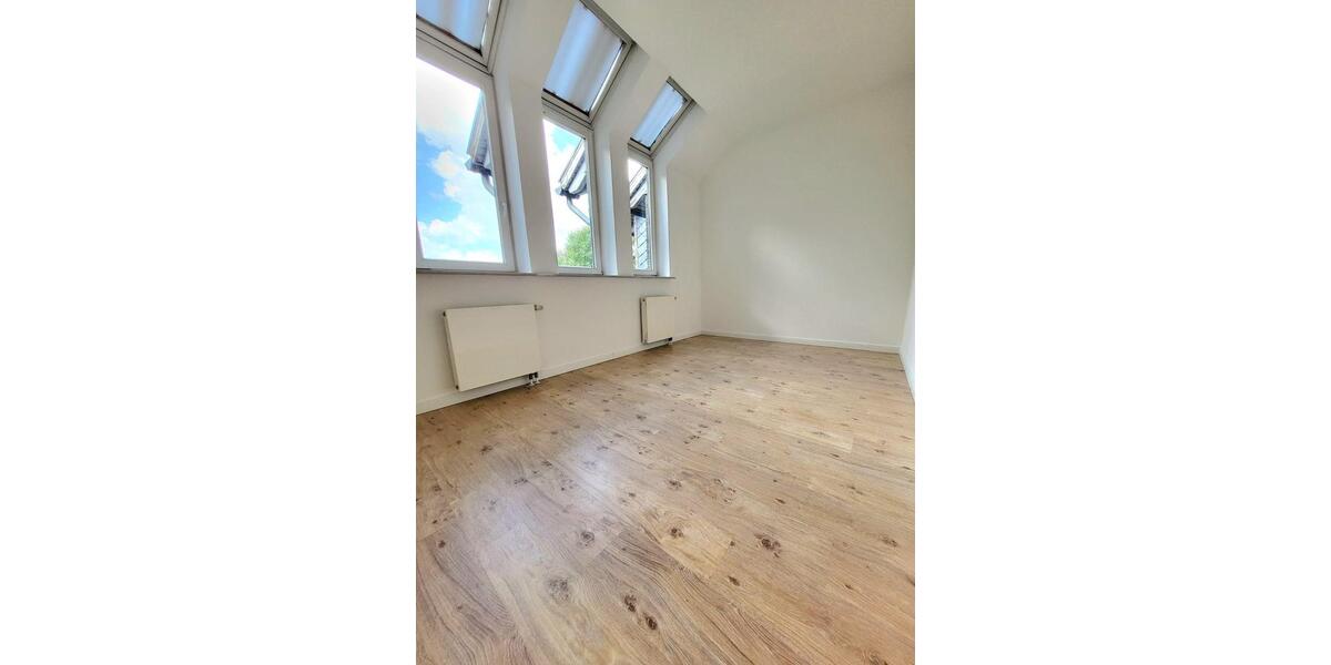 Einfamilienhaus Neuberend - 11 Zimmer, 263 m&sup2;, 750.000&euro; | Angebot:24739604