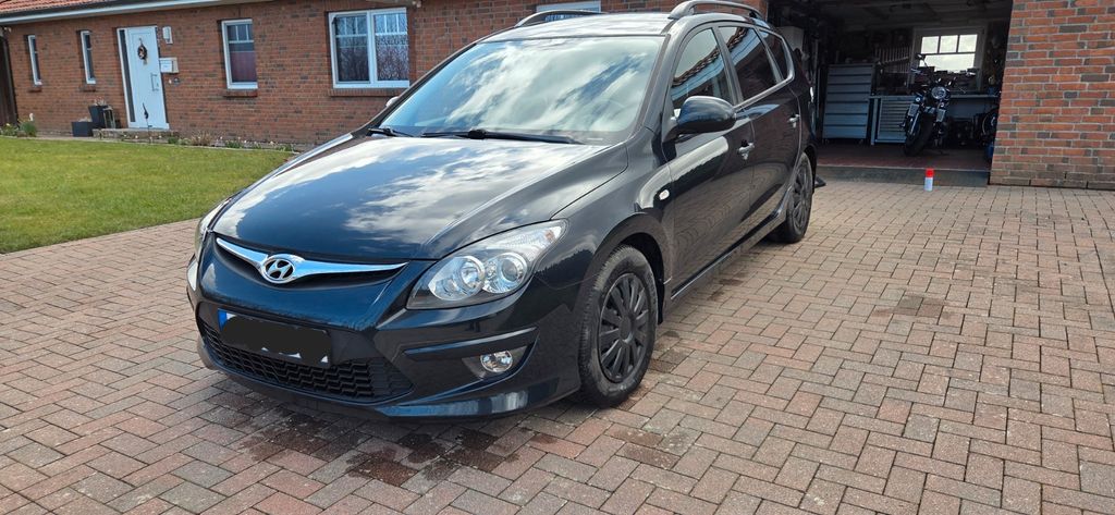 Hyundai i30 150.564 km 3.000 &euro; Rügge 24405