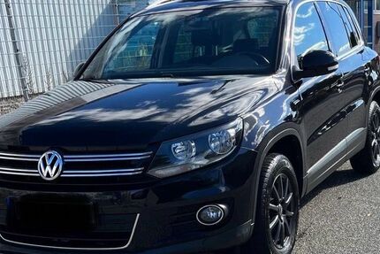 VW Tiguan 176.348 km 9.999 &euro; Fockbek 24787
