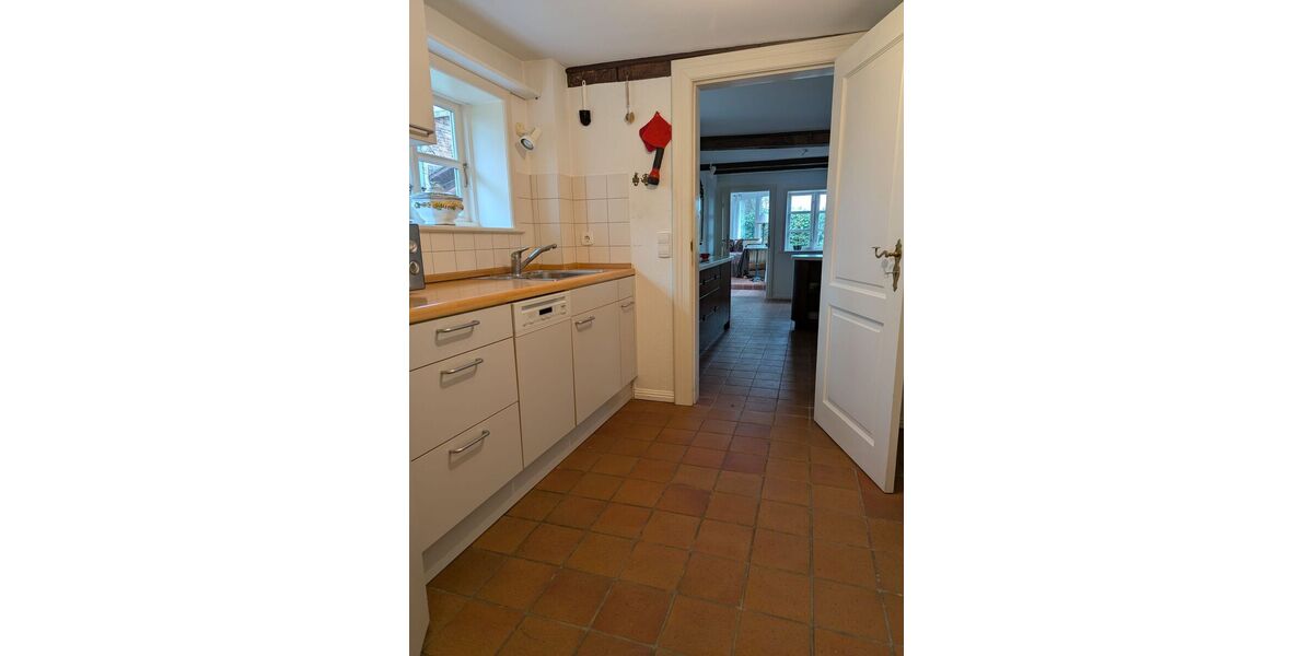 Traumhaftes Reetdach-Ein-Zweifamilienhaus mit parkähnlichem Garten in Angeln - Zweifamilienhaus Scheggerott | Angebot:26565370