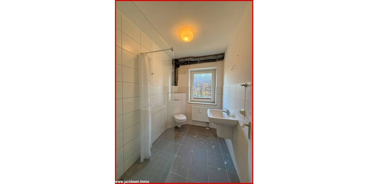 Einfamilienhaus Schleswig - 9 Zimmer, 259 m&sup2;, 275.000&euro; | Angebot:26029303