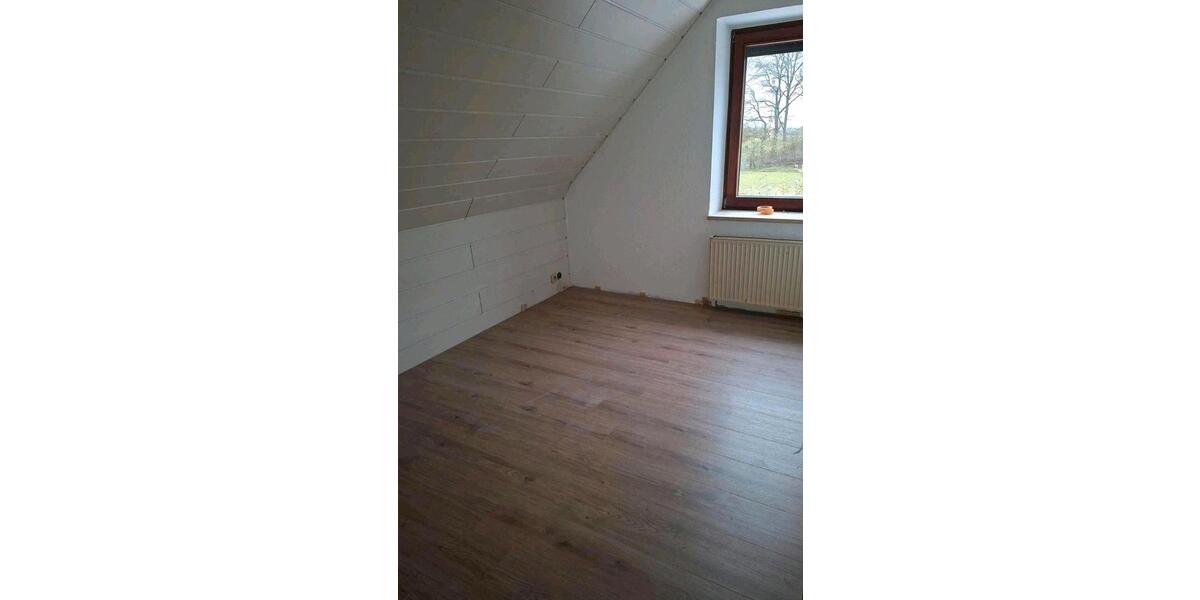 Dachgeschoßwohnung Dannewerk - 3 Zimmer, 85 m&sup2;, 1.200&euro; | Angebot:26239013