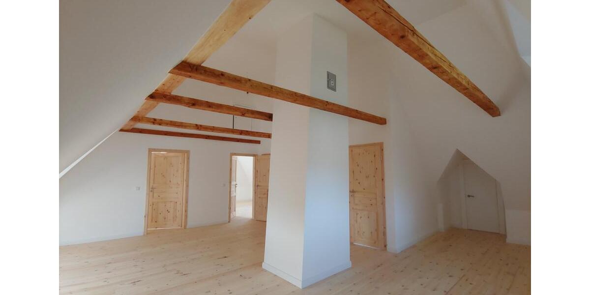 Einfamilienhaus Barkelsby - 7 Zimmer, 215 m&sup2;, 2.150&euro; | Angebot:25976841