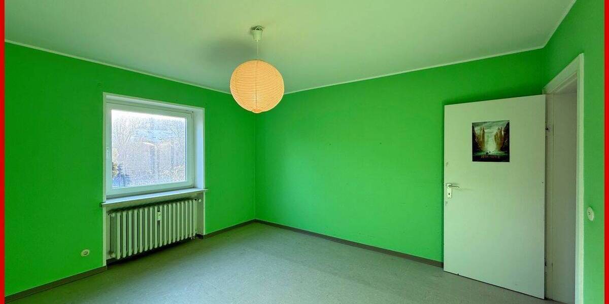 Einfamilienhaus Schleswig - 9 Zimmer, 259 m&sup2;, 275.000&euro; | Angebot:26029303