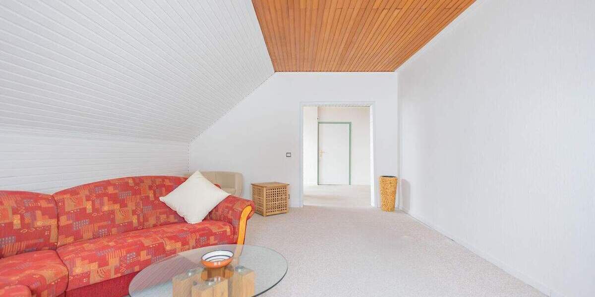 Mehrfamilienhaus, Wohnhaus Lohe-Föhrden Föhrden - 8 Zimmer, 195 m&sup2;, 299.000&euro; | Angebot:25728177