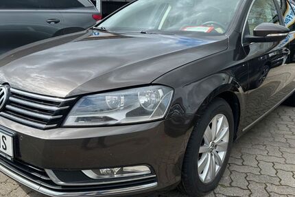 VW Passat Variant 299.000 km 5.890 &euro; Tielen 24803