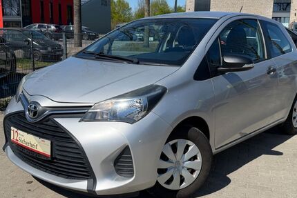 Toyota Yaris 100.000 km 6.990 &euro; Schleswig 24837