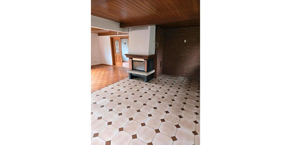 Einfamilienhaus Schwabstedt - 5 Zimmer, 140 m&sup2;, 220.000&euro; | Angebot:25961155