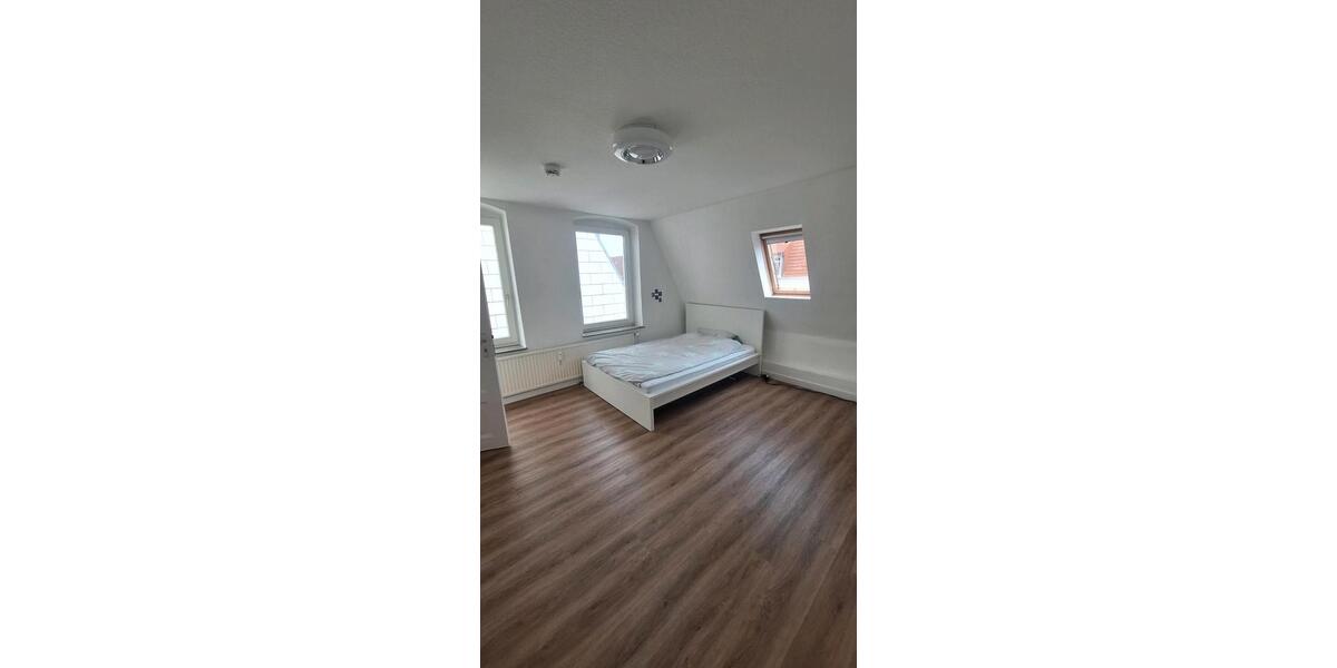 Dachgeschoßwohnung Tastrup - 3 Zimmer, 65 m&sup2;, 375&euro; | Angebot:25945739