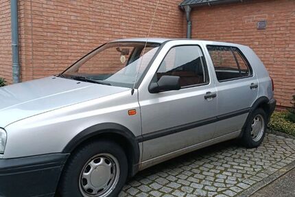 VW Golf 153.403 km 1.199 &euro; Rieseby 24354