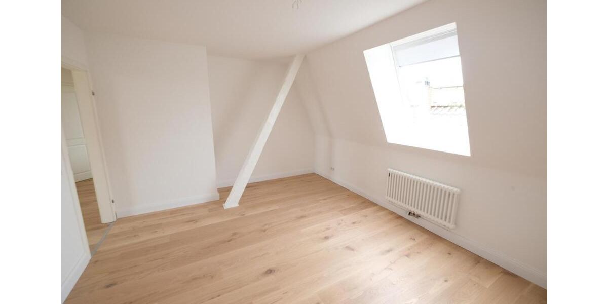 Dachgeschoßwohnung Eckernförde - 3 Zimmer, 117 m&sup2;, 1.950&euro; | Angebot:25921077