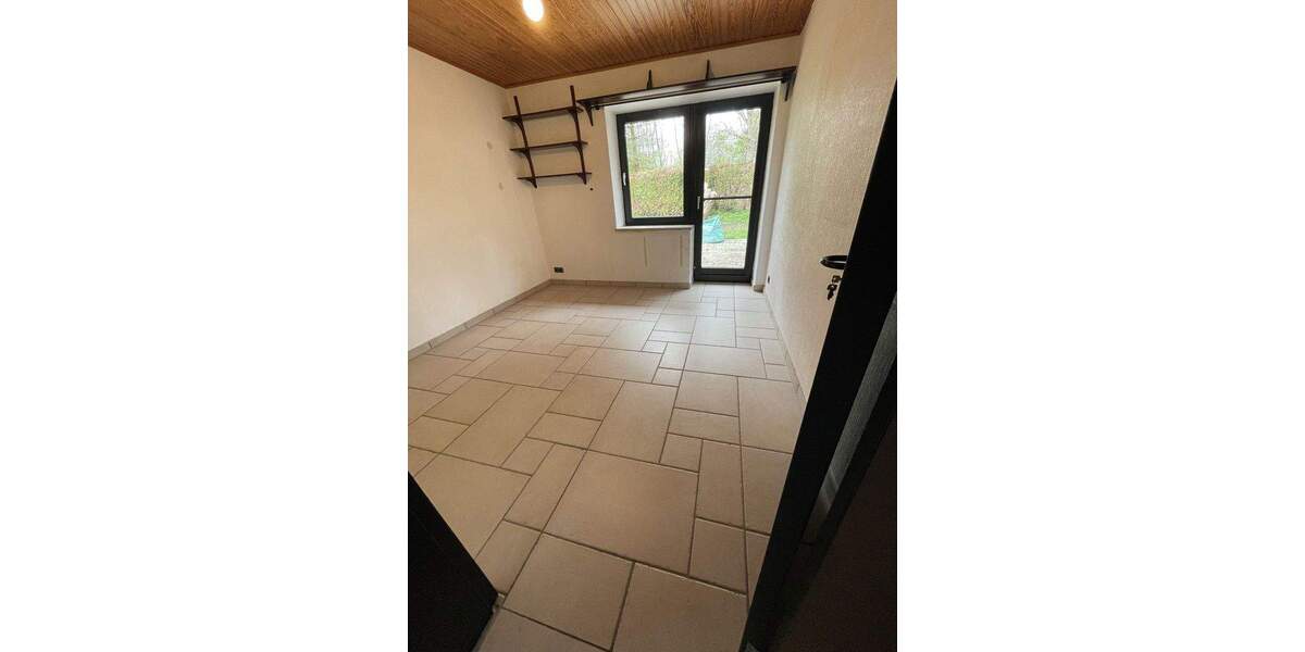 Einfamilienhaus Schleswig - 6 Zimmer, 202 m&sup2;, 420.000&euro; | Angebot:25657418