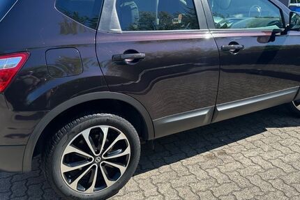 Nissan Qashqai 183.000 km 7.900 &euro; Büdelsdorf 24782