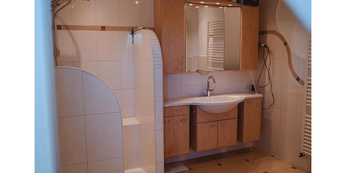 Einfamilienhaus Tarp - 7 Zimmer, 182 m&sup2;, 2.000&euro; | Angebot:26615418