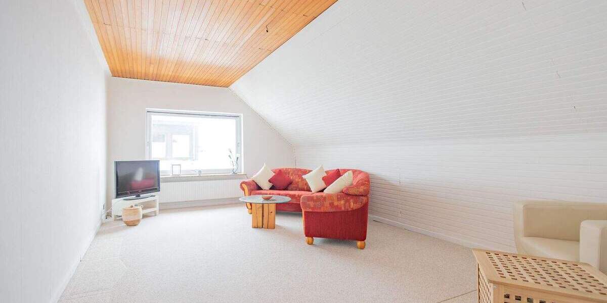 Mehrfamilienhaus, Wohnhaus Lohe-Föhrden Föhrden - 8 Zimmer, 195 m&sup2;, 299.000&euro; | Angebot:25728177