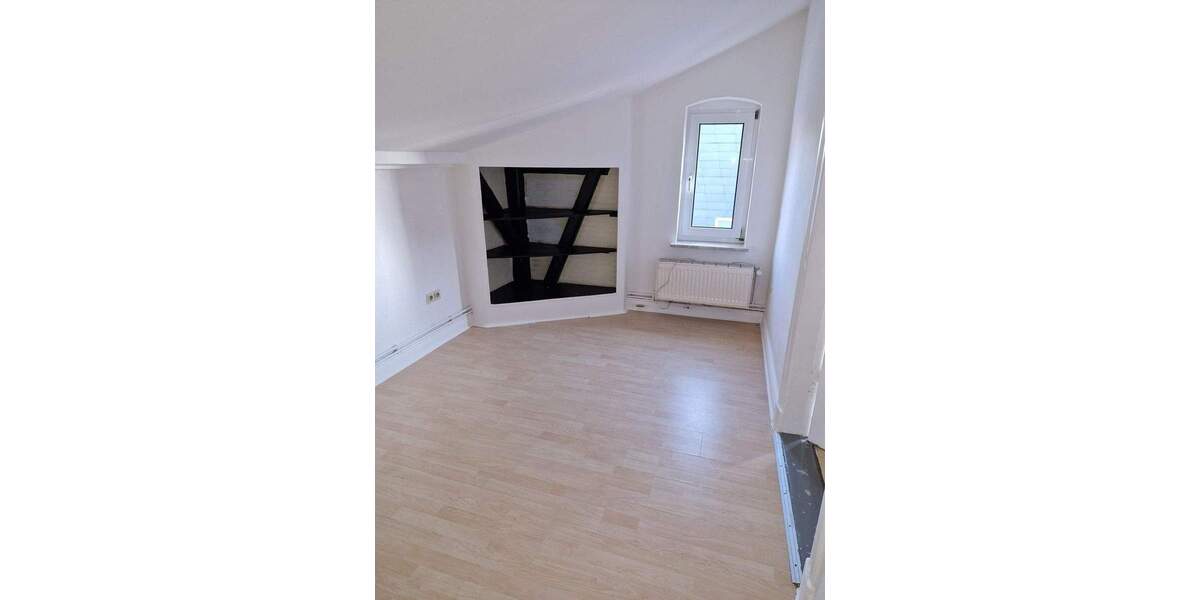 Etagenwohnung Büdelsdorf - 3 Zimmer, 110 m&sup2;, 625&euro; | Angebot:25700043