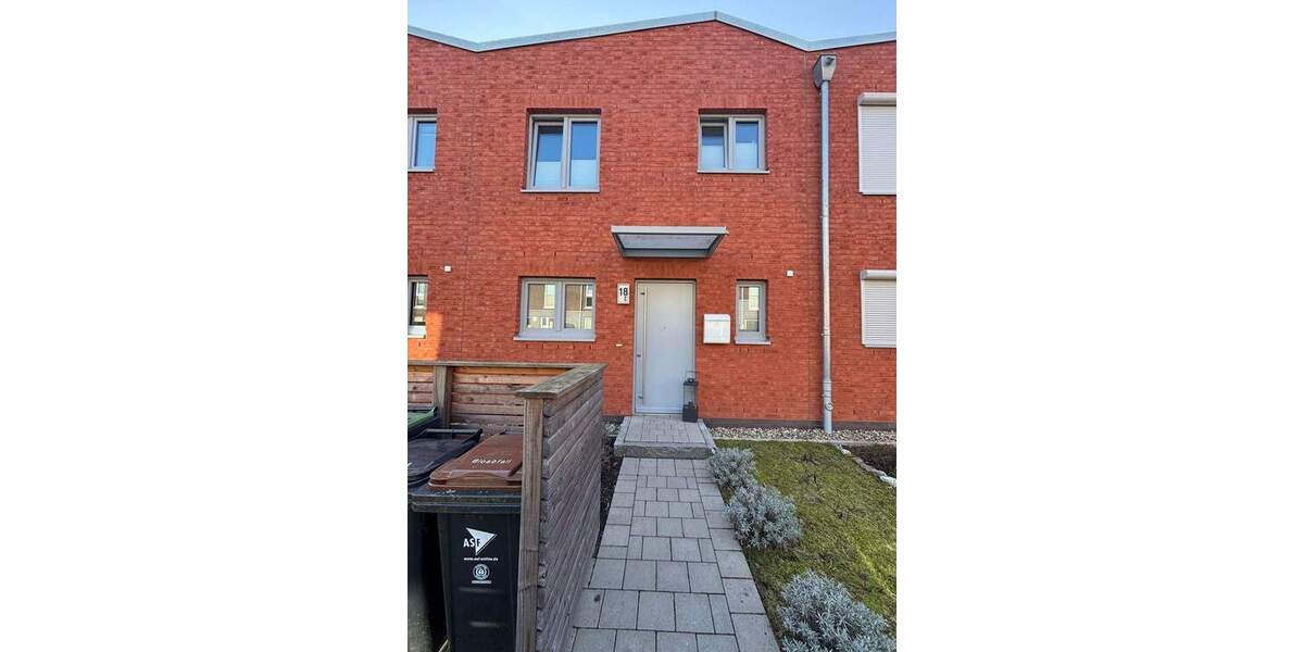 Reihenmittelhaus Schleswig - 4 Zimmer, 93 m&sup2;, 1.452&euro; | Angebot:25744910