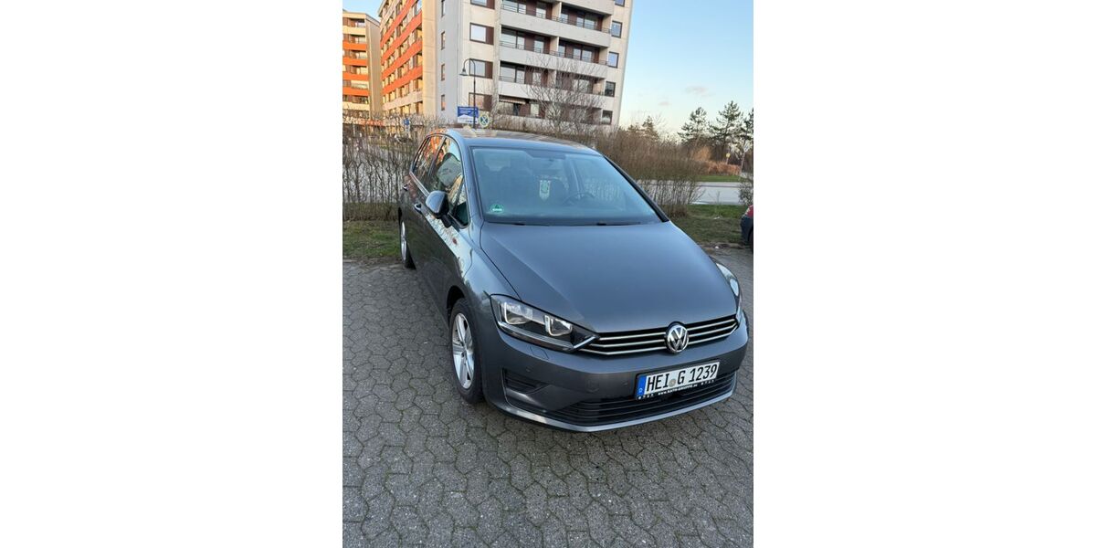 VW Golf Sportsvan 46.000 km 12.000 &euro; Damp 24351